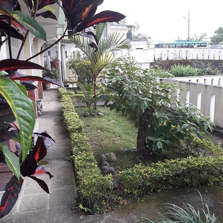 Hotel Ecologico Riverside Quevedo المظهر الخارجي الصورة